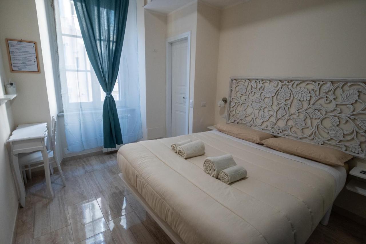 Room With Independent Entrance - Termini/Aquarium โรม ภายนอก รูปภาพ
